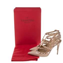 Pre Owned Valentino Beige Patent Leather Rockstud Pointed Toe Sandals Size 38.5