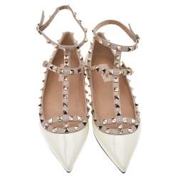 مملوكة مسبقًا Valentino Cream/Beige Patent Leather Rockstud Ankle Strap Ballet Flats Size EU 38