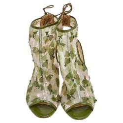Pre Owned حذاء بوت كاحل فالنتينو حواف شبكة وجلد لامع أخضر مزخرف زهور مقدمة مفتوحة مقاس 39.5