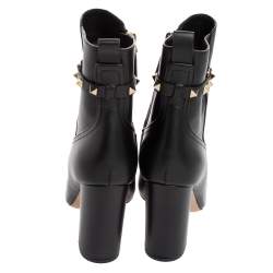 Pre Owned Valentino Black Leather Rockstud Ankle Booties Size 37