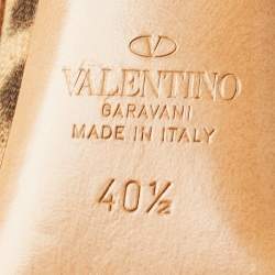 Pre Owned Valentino Beige/Brown Leather and Canvas Rockstud Pumps Size 40.5