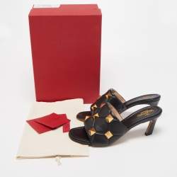 Pre Owned Valentino Black Leather Roman Stud Slide Sandals Size 39.5