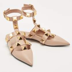 Pre Owned Valentino Beige Leather Roman Stud Pointed Toe Ankle Cuff Flat Sandals Size 39