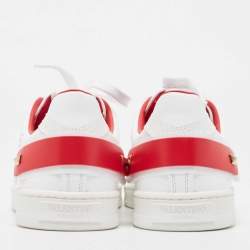 Pre Owned Valentino White Leather Vlogo Rockstud Low Top Sneakers Size 39.5