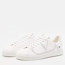 Pre Owned Valentino White Leather Rockstud Low Top Sneakers Size 39.5