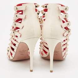 مملوكة مسبقًا Valentino Cream Patent Leather Caged Ankle Boots Size 38.5