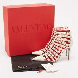 مملوكة مسبقًا Valentino Cream Patent Leather Caged Ankle Boots Size 38.5