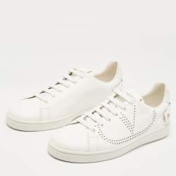 Pre Owned Valentino White Leather Rockstud Low Top Sneakers Size 39