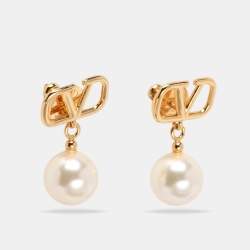 Pre Owned أقراط فالنتينو بشعار V مع لآلئ مزيفة باللون الذهبي معدن متدلي