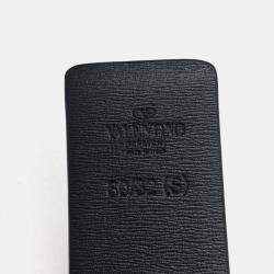 Pre Owned حزام فالنتينو قابل للعكس بشعار V