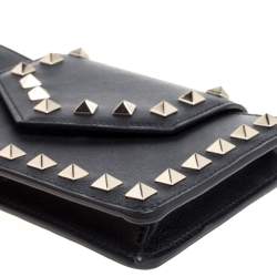 Pre Owned Valentino Black Leather Rockstud Chain Phone Case