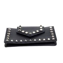 Pre Owned Valentino Black Leather Rockstud Chain Phone Case