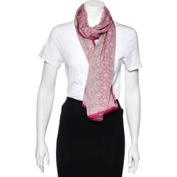 Pre Owned وشاح فالنتينو حرير مطبوع شعار الماركة وردي