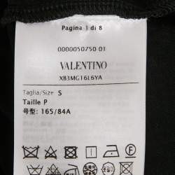 Pre Owned تي شيرت فالنتينو جيرسي بطبعة شعار أسود مزين بالريش مقاس صغير - سمول