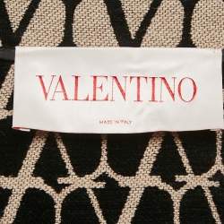 Pre Owned عباءة فالنتينو كانفاس بِيْج أحرف أحادية تشذيب جلد مقاس صغير