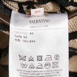 Pre Owned عباءة فالنتينو كانفاس بِيْج أحرف أحادية تشذيب جلد مقاس صغير