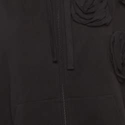 مملوكة مسبقًا جاكت فالنتينو كاب بتفاصيل وردة قطن أسود مقاس صغير