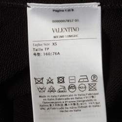 مملوكة مسبقًا جاكت فالنتينو كاب بتفاصيل وردة قطن أسود مقاس صغير