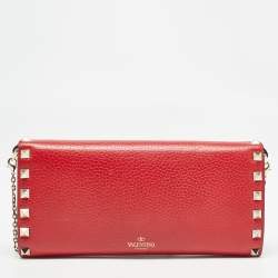 مملوكة مسبقًا Valentino Red Leather Rockstud Flap Wallet on Chain