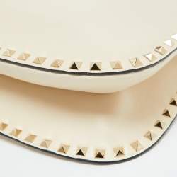 Pre Owned Valentino Off White Leather Rockstud Hobo