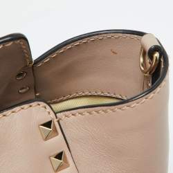 Pre Owned Valentino Pink Leather Medium Rockstud Trapeze Tote