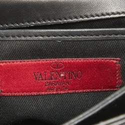 مملوكة مسبقًا Valentino Black Leather Rockstud Va Va Voom Chain Clutch