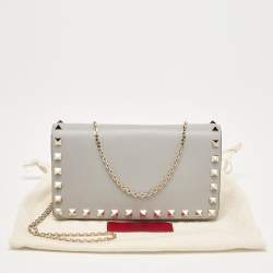 Pre Owned Valentino Ash Blue Leather Rockstud Chain Clutch