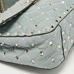 مملوكة مسبقًا Valentino Light Blue Leather Medium Rockstud Spike Top Handle Bag