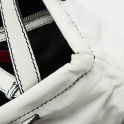 مملوكة مسبقًا Valentino White Leather 3D Rose Petal Shopper Tote