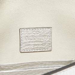 Pre Owned حقيبة كلتش فالنتينو جلد حُبيبي سوداء مرصعة قلاب نمط مظروف