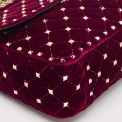 Pre Owned Valentino Burgundy Quilted Velvet Medium Rockstud Spike Top Handle Bag