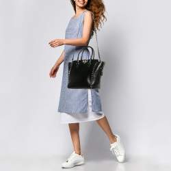 Pre Owned Valentino Black Leather Rockstud Trapeze Tote