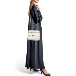 Pre Owned Valentino Off White Leather Medium Rockstud Spike Top Handle Bag