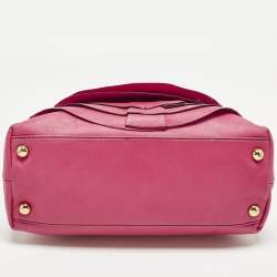 مملوكة مسبقًا حقيبة فالنتينو بيتال روز قبة جلد فوشيا