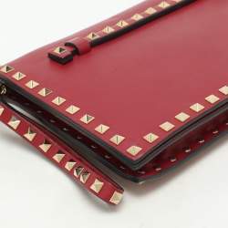 Pre Owned Valentino Burgundy Leather Rockstud Flap Wristlet Clutch