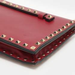 Pre Owned Valentino Burgundy Leather Rockstud Flap Wristlet Clutch