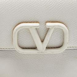 Pre Owned Valentino White Leather VLogo Compact Wallet On Chain