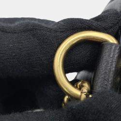 Pre Owned Valentino Garavani Quilty 67 Medium Black Leather Zip-Up Shoulder Bag