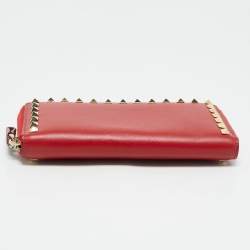 Pre Owned Valentino Red Leather Rockstud Zip Continental Wallet
