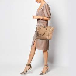 Pre Owned Valentino Beige Leather Medium Rockstud Trapeze Tote