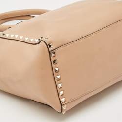 Pre Owned Valentino Beige Leather Medium Rockstud Trapeze Tote