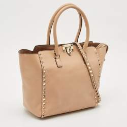 Pre Owned Valentino Beige Leather Medium Rockstud Trapeze Tote