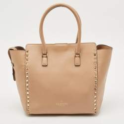 Pre Owned Valentino Beige Leather Medium Rockstud Trapeze Tote