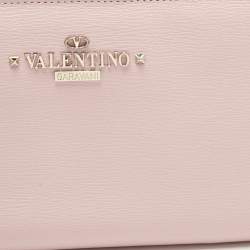 Pre Owned Valentino Light Pink Leather Rockstud Zip Continental Wallet