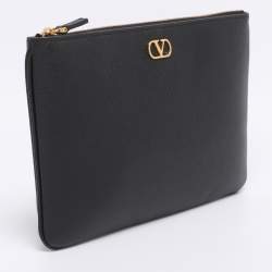 Pre Owned Valentino Black Leather VLogo Zip Pouch Clutch