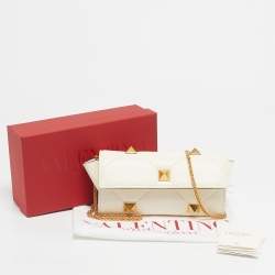 Pre Owned Valentino White Quilted Leather Roman Stud Wallet On Chain