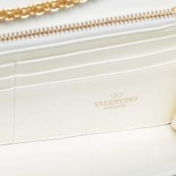 Pre Owned Valentino White Quilted Leather Roman Stud Wallet On Chain