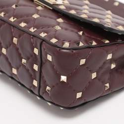 مملوكة مسبقًا Valentino Burgundy Quilted Leather Small Rockstud Spike Chain Shoulder Bag