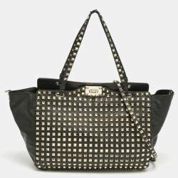 Pre Owned Valentino Black Leather Medium Rockstud Studded Trapeze Tote