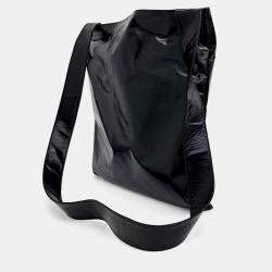 Pre Owned Valentino Black Leather Garavani crossbody bag